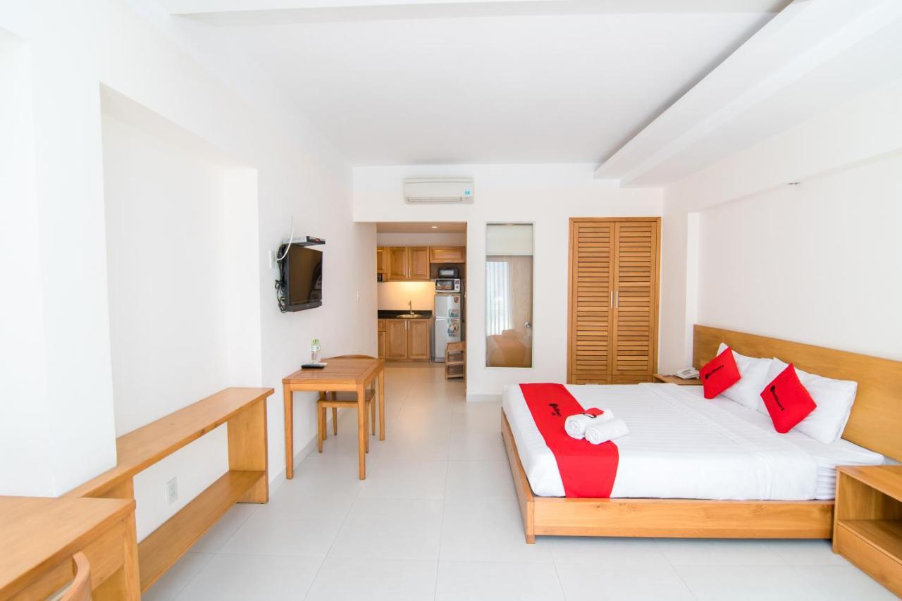 Reddoorz Plus Near Secc D7 Ho Chi Minh City Exterior photo
