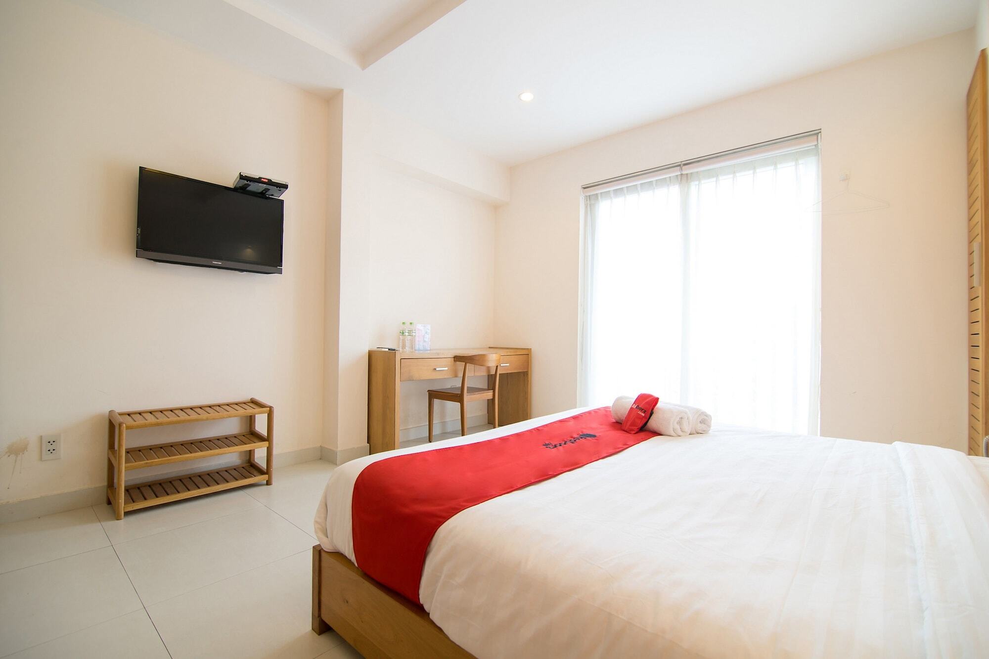Reddoorz Plus Near Secc D7 Ho Chi Minh City Exterior photo